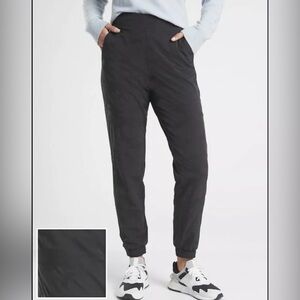 Athleta Hi-Rise Brooklyn Lined Black Camo Joggers Size 4